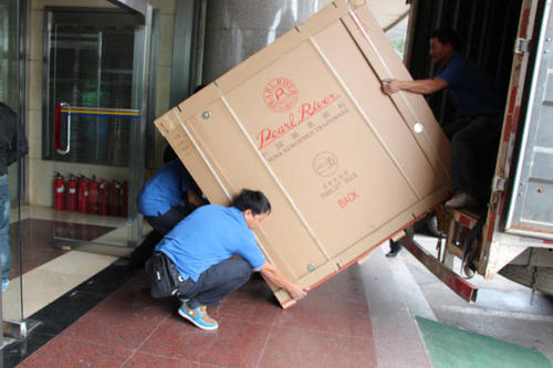 舒兰钢琴贵重工艺品无忧运